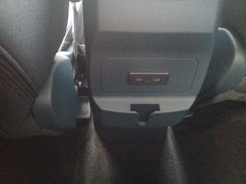 New 2025 Ford Maverick XL image 16