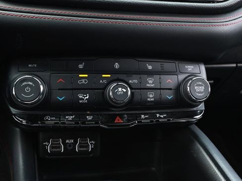 Used 2023 Dodge Durango GT AWD/4WD image 17