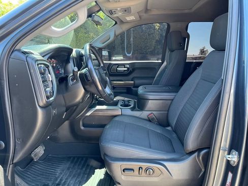 Used 2021 Chevrolet Silverado 1500 LT Trail Boss w/ Convenience Package II image 19