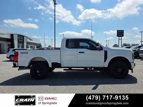 Used 2024 Ford F250 XL w/ STX Appearance Package AWD/4WD image 9