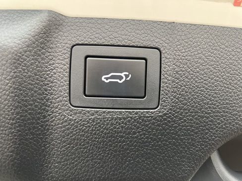 Used 2014 Hyundai Santa Fe Limited image 14