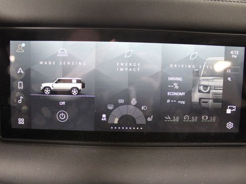 Used 2024 Land Rover Defender 110 S image 29