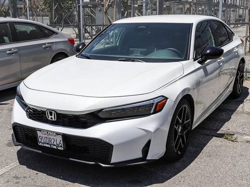 Used 2025 Honda Civic Sport image 5