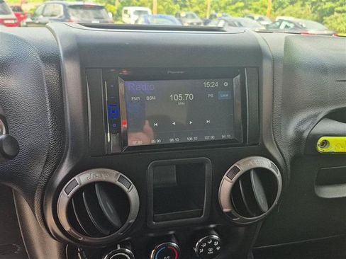 Used 2012 Jeep Wrangler Sport AWD/4WD image 13
