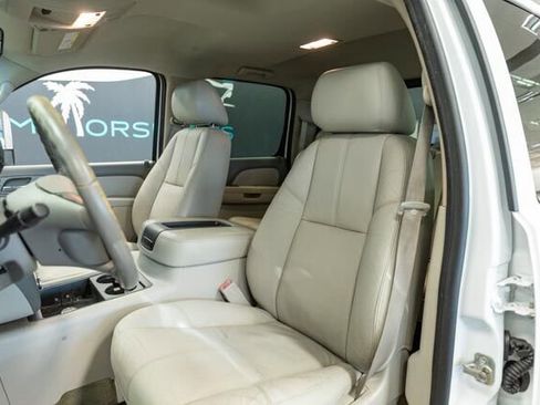 Used 2011 Chevrolet Silverado 2500 LTZ w/ LTZ Plus Package image 12