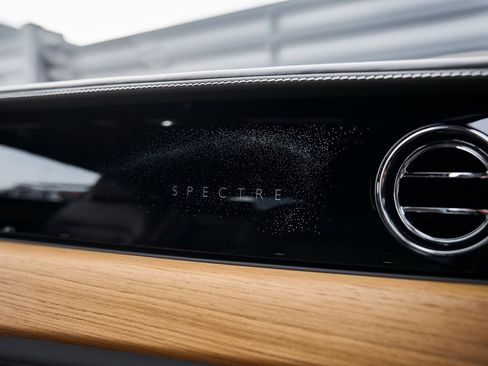 Used 2025 Rolls-Royce Spectre w/ Spectre Launch Package image 38