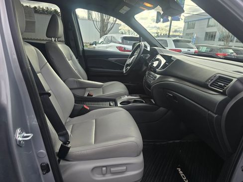 Used 2023 Honda Passport EX-L image 11