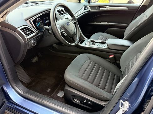 Used 2019 Ford Fusion SE FWD image 26