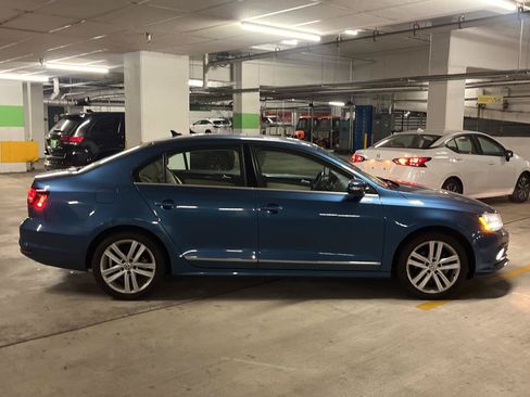 Used 2017 Volkswagen Jetta SEL FWD image 5