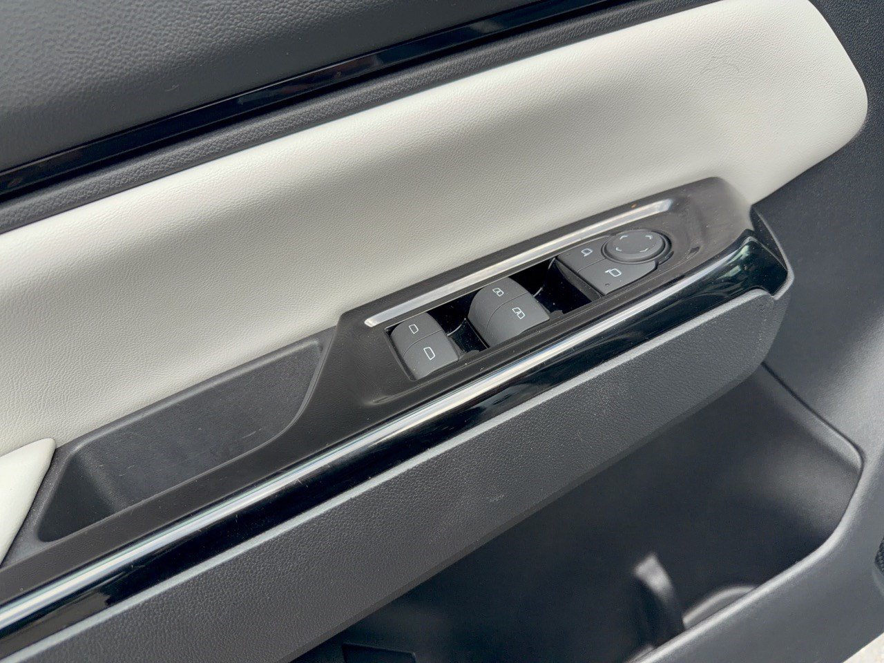 Used 2024 Honda Prologue Touring image 15