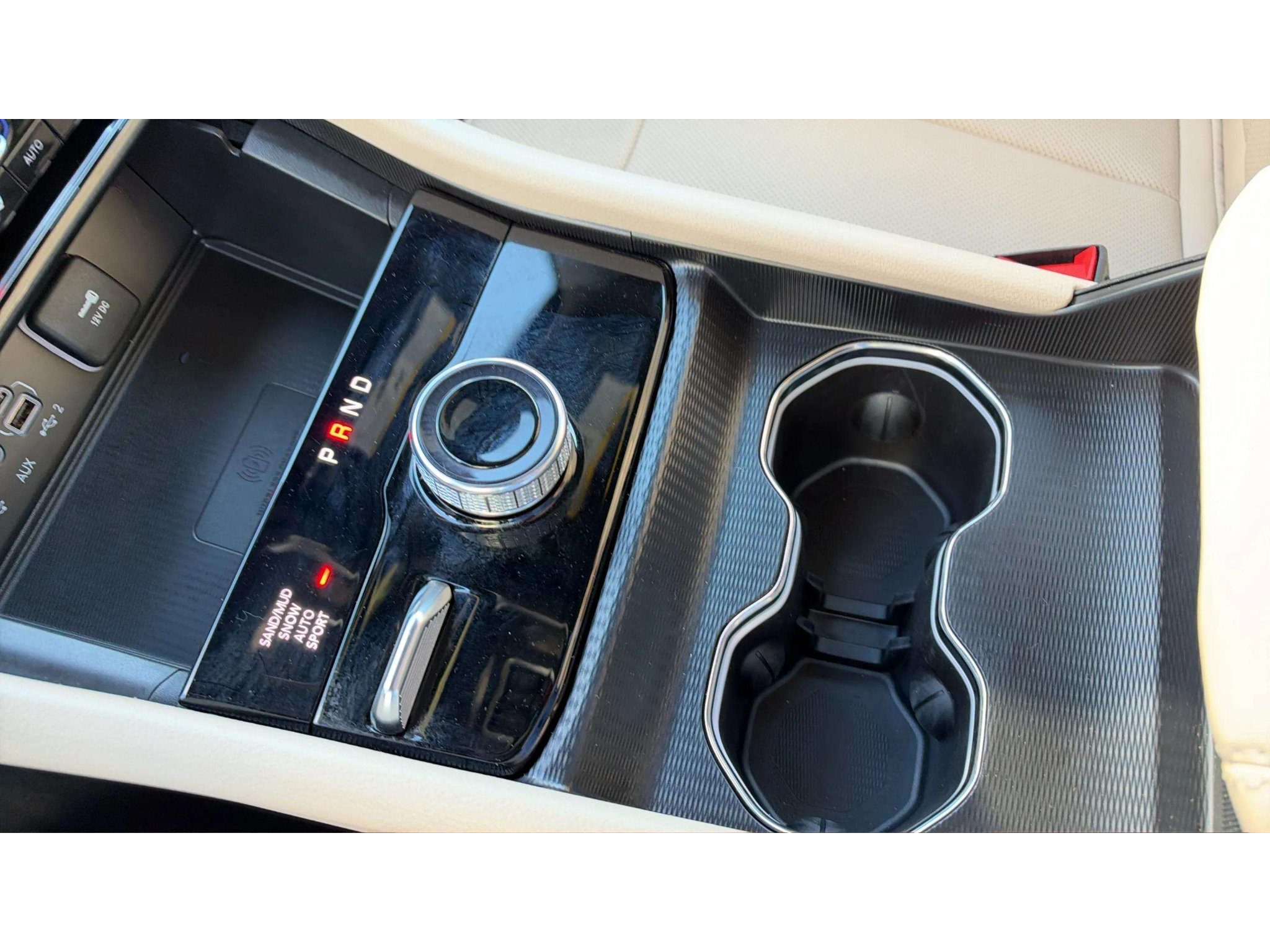 Used 2025 Jeep Grand Cherokee Limited w/ Luxury Tech Group II AWD/4WD image 23