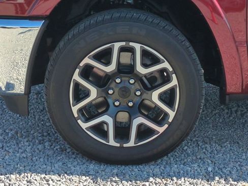 New 2025 RAM 1500 Laramie AWD/4WD image 10