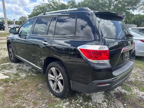 Used 2011 Toyota Highlander Limited w/ Tow Pkg image 6