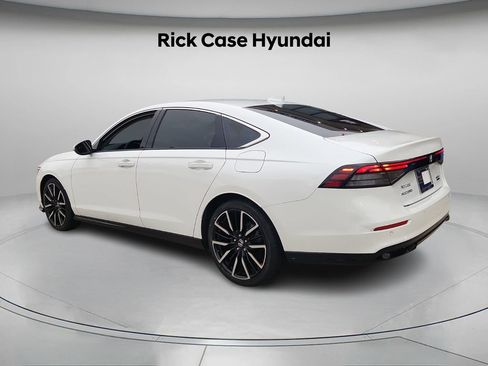 Used 2023 Honda Accord Touring image 8