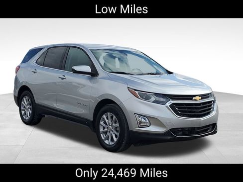 Used 2020 Chevrolet Equinox LT image 2