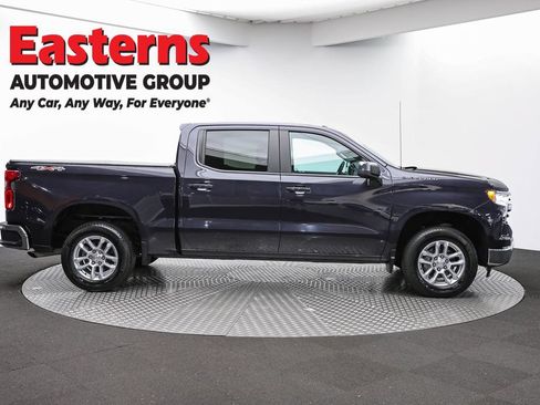 Used 2023 Chevrolet Silverado 1500 LT AWD/4WD image 4
