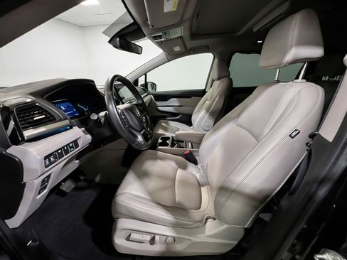 Used 2022 Honda Odyssey Touring image 15