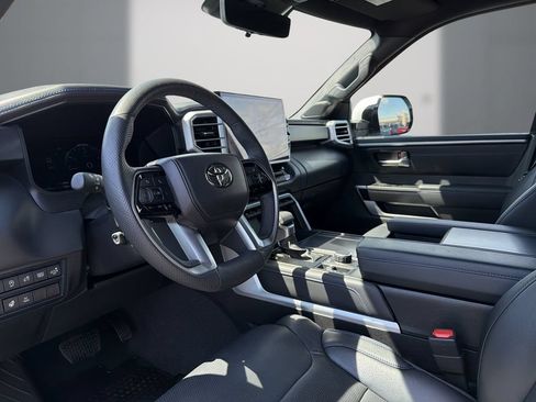 Used 2025 Toyota Tundra Platinum AWD/4WD image 15