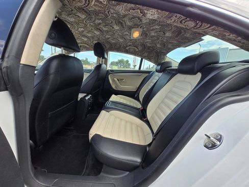 Used 2010 Volkswagen CC Sport FWD image 25