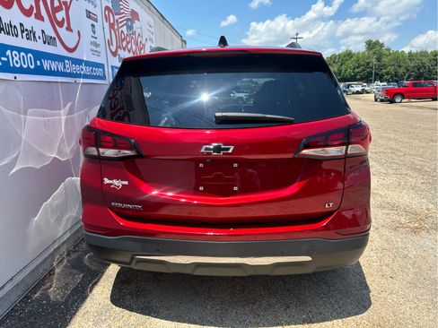 Used 2023 Chevrolet Equinox LT FWD image 4
