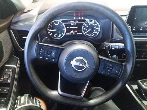 Used 2022 Nissan Rogue S FWD image 8