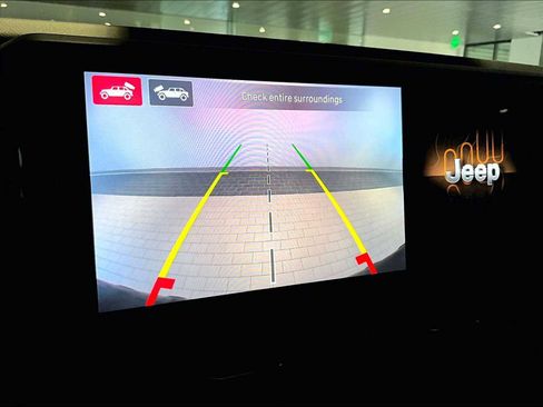 Used 2025 Jeep Wrangler Unlimited Rubicon AWD/4WD image 28