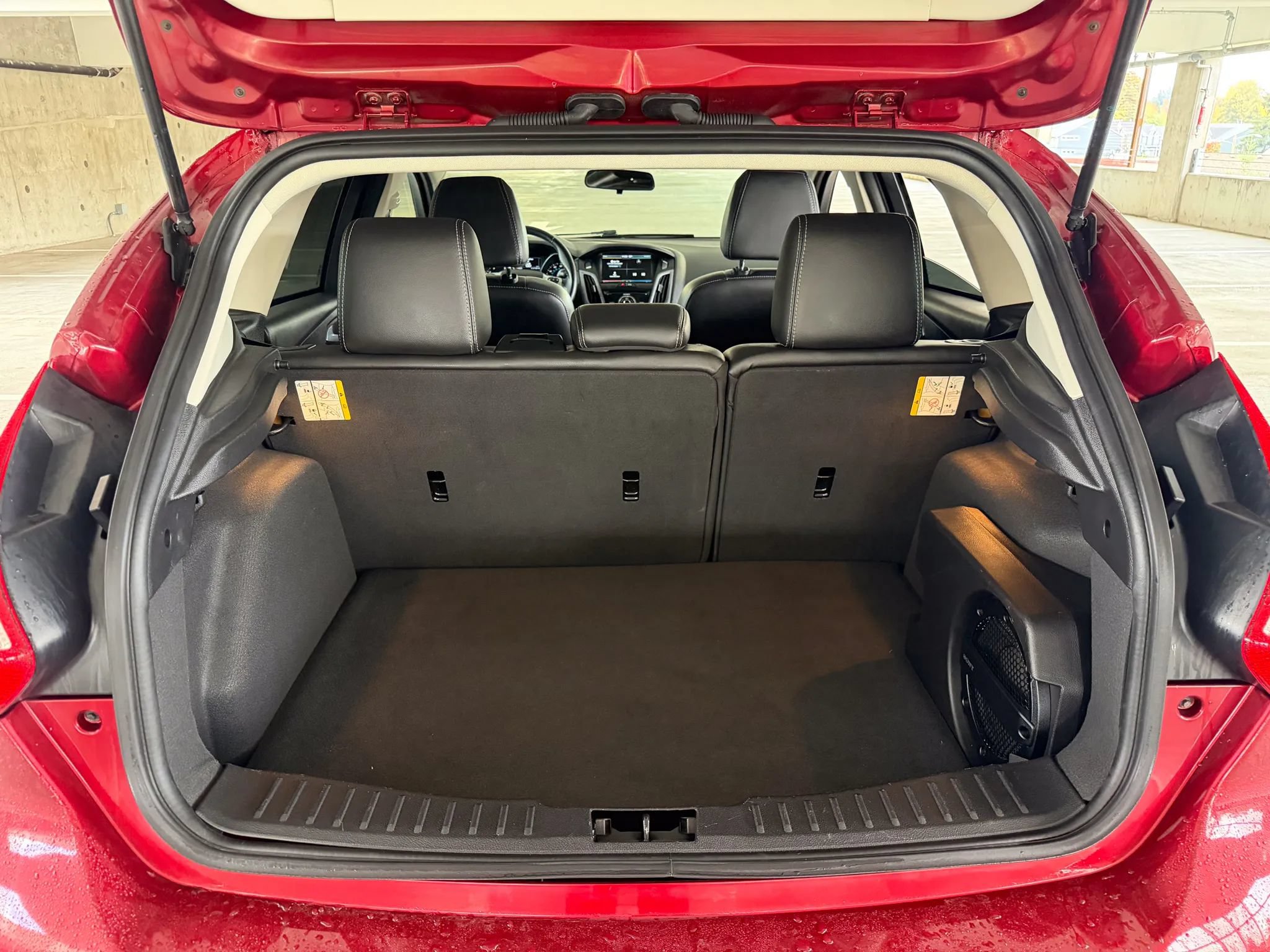 Used 2014 Ford Focus Titanium FWD image 20