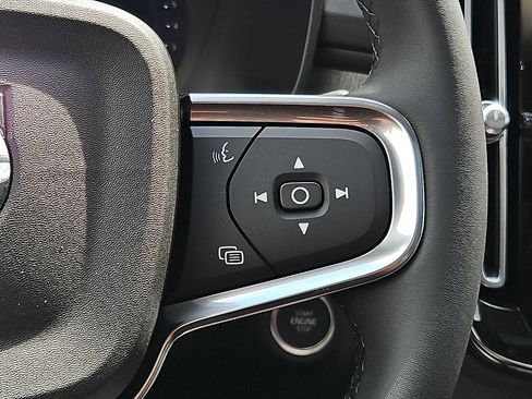 New 2026 Volvo XC40 B5 Plus w/ Climate Package AWD/4WD image 19