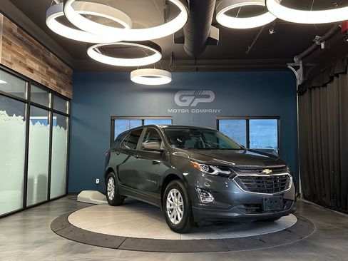 Used 2021 Chevrolet Equinox LS w/ LS Convenience Package FWD image 1