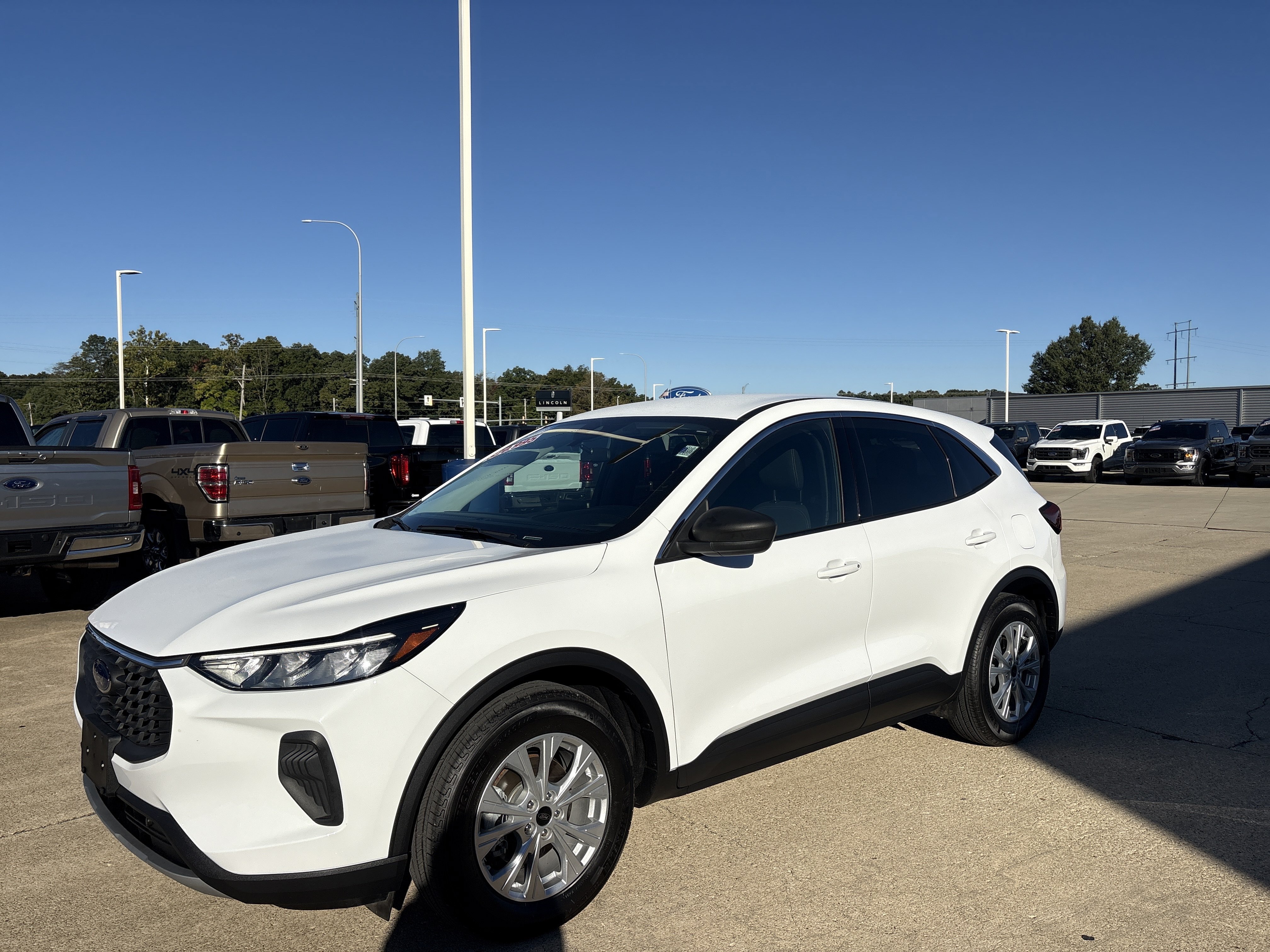 Used 2024 Ford Escape Active FWD image 3
