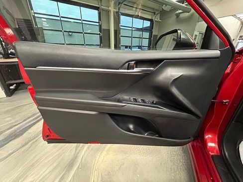 Used 2020 Toyota Camry SE w/ Convenience Package image 50