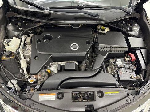 Used 2013 Nissan Altima 2.5 SV FWD image 11