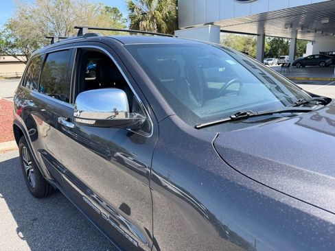 Used 2020 Jeep Grand Cherokee Limited image 14