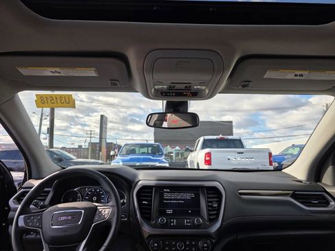 Used 2023 GMC Acadia AT4 w/ Technology Package image 5