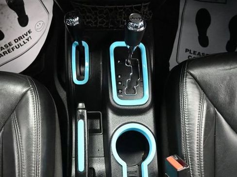 Used 2018 Jeep Wrangler Unlimited Sahara AWD/4WD image 20