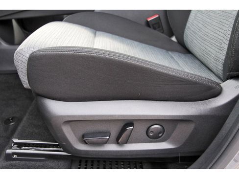 Certified 2023 Nissan Rogue SV FWD image 29