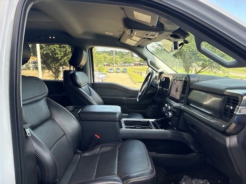 Used 2024 Ford F350 Lariat w/ Lariat Ultimate Package AWD/4WD image 12