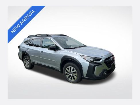 Used 2023 Subaru Outback Premium AWD/4WD image 1