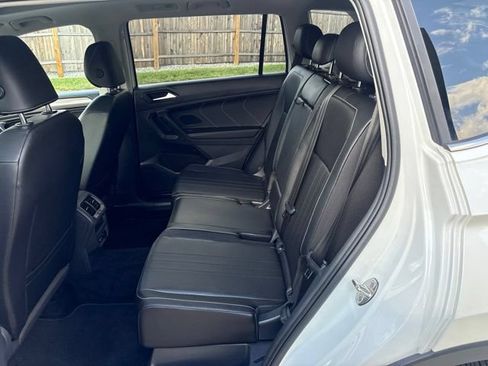 Used 2023 Volkswagen Tiguan SE w/ Panoramic Sunroof Package AWD/4WD image 13