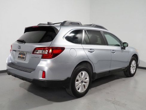 Used 2016 Subaru Outback 2.5i Premium image 6