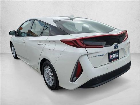 Used 2017 Toyota Prius Prime Advanced image 8
