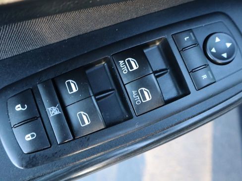 Used 2015 Jeep Cherokee Latitude image 27