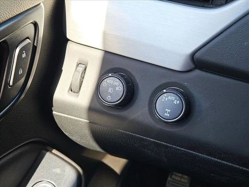 Used 2020 GMC Yukon SLT AWD/4WD image 17