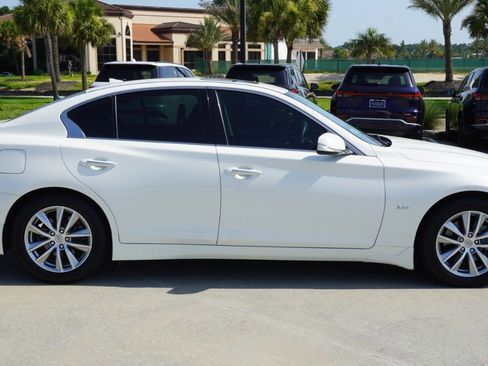 Used 2017 INFINITI Q50 3.0t Premium w/ 3.0T Premium Plus Package RWD image 5