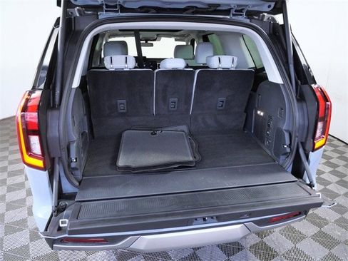 Certified 2025 Ford Expedition Platinum w/ Driver's Package image 10