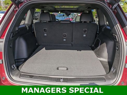 New 2025 Jeep Grand Cherokee Limited w/ Black Appearance Package image 27