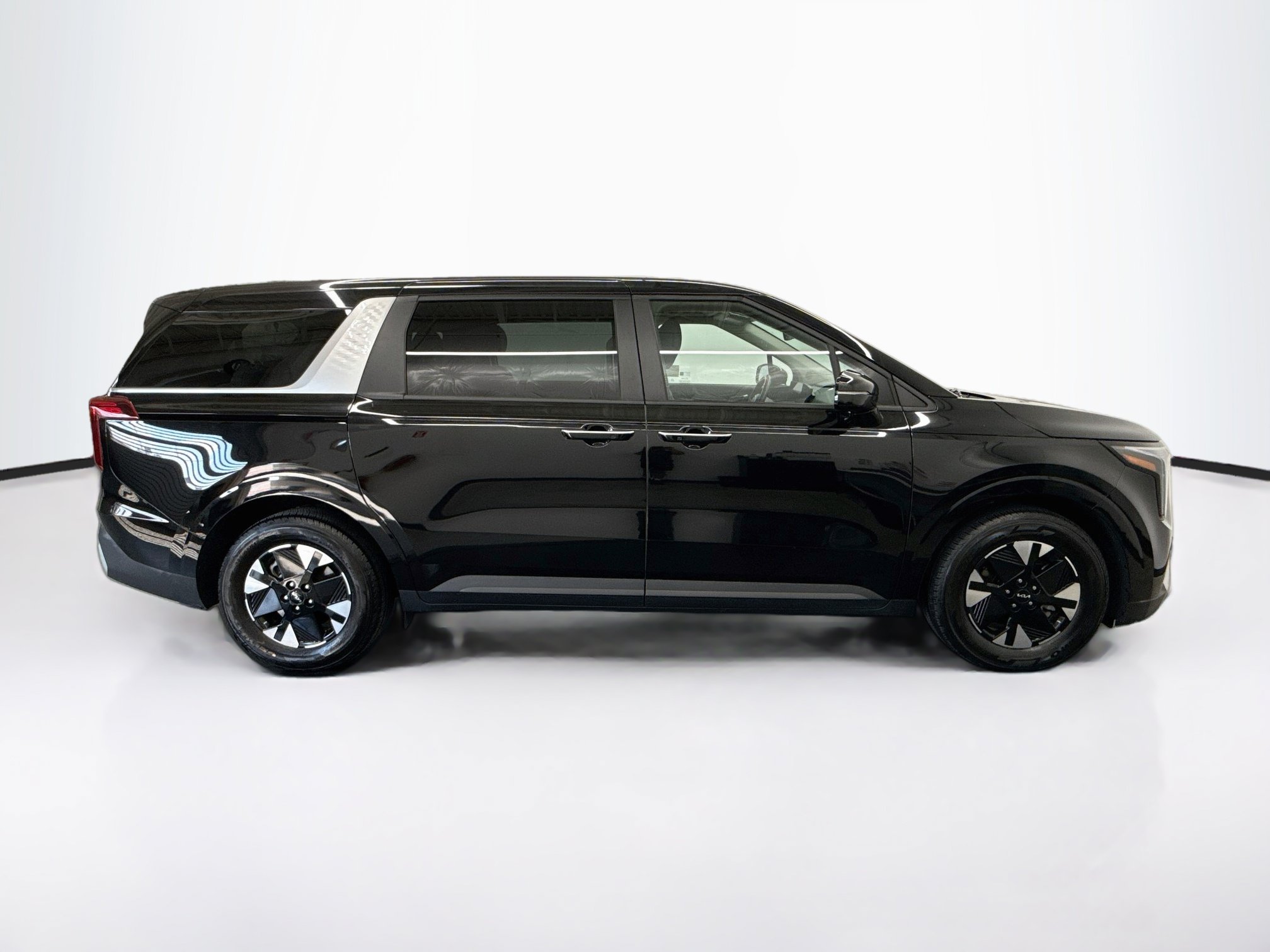 Used 2026 Kia Carnival LXS FWD image 10
