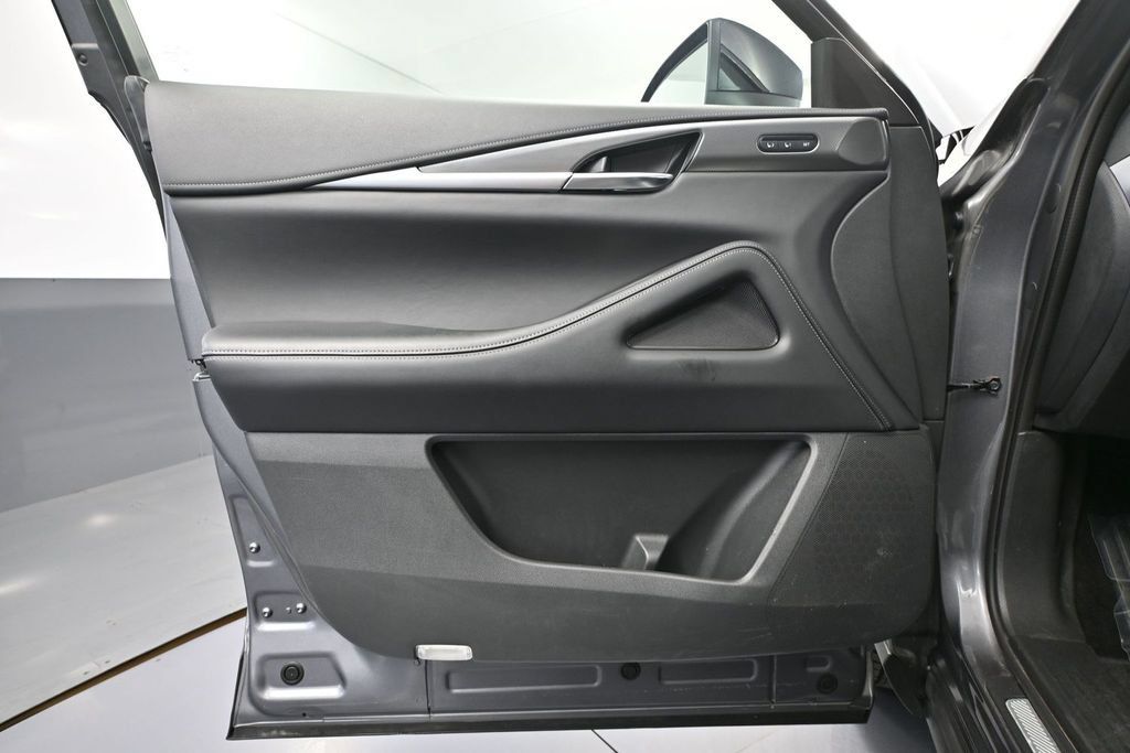 Used 2024 INFINITI QX60 Luxe AWD/4WD image 14