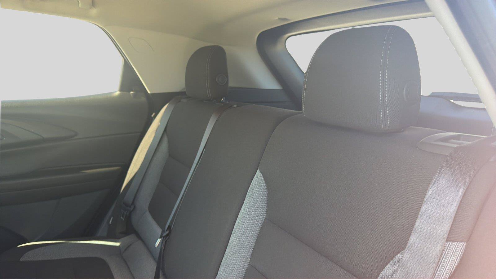 Used 2024 Chevrolet TrailBlazer LT w/ LT Cold Weather Package FWD image 17