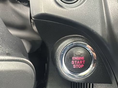 Used 2025 Subaru Forester Premium image 24